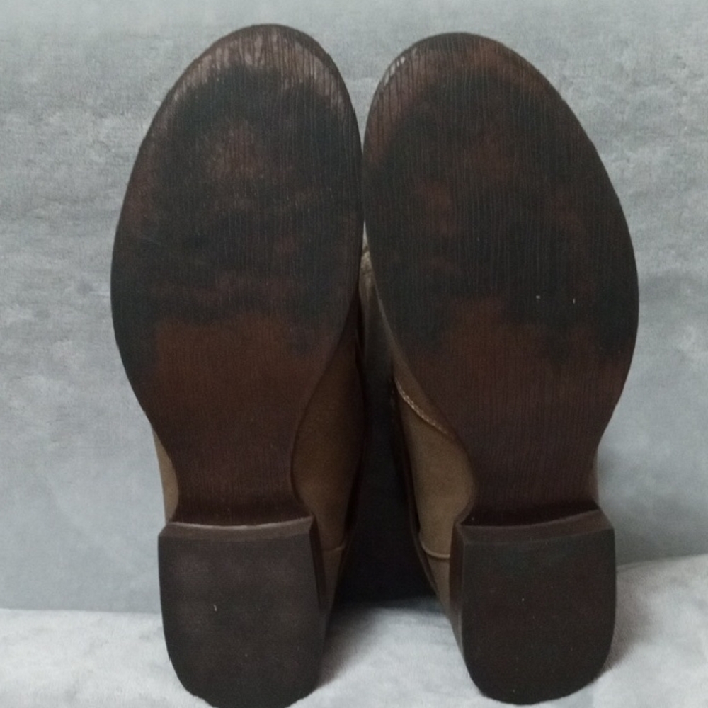 Shoe Dazzle Tan Ankle Boots with Knit Cuff - Picture 5 of 7